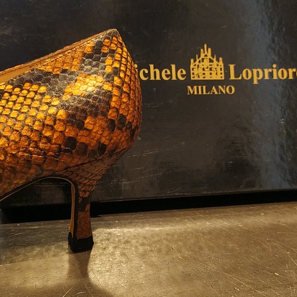 Businness - Picture 5 of 5